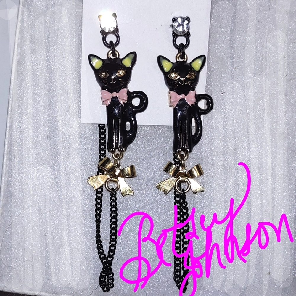 Black Cat Pink Bowtie Dangle Chain Earrings - Picture 6 of 13
